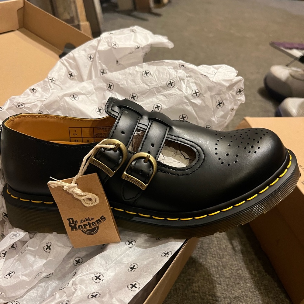 Dr. Martens 8065 Mary Jane boots